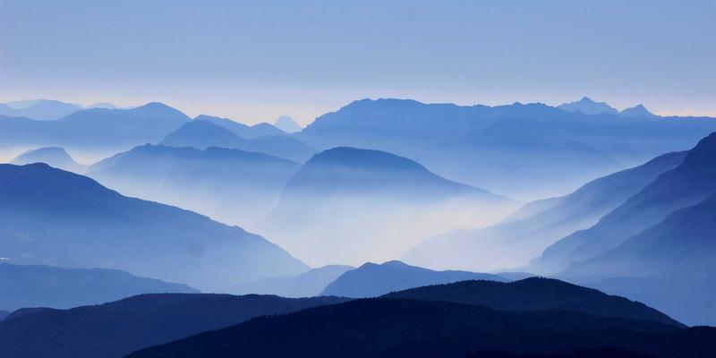 从笔记本电脑到智能家居：绿色数据中心如何驱动碳中和科技生活