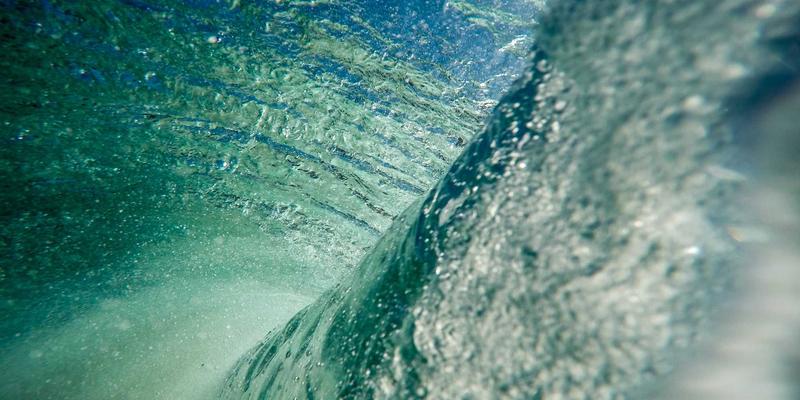 从笔记本电脑到智能汽车：自动驾驶芯片算力竞赛中的性能、功耗与安全平衡术