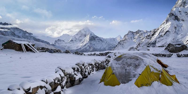 科技资讯84：AI如何重塑手机与笔记本电脑的评测标准？